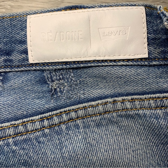 LEVI’S x RE/DONE Vintage High Rise Mom Jean (Size 27) - Picture 10 of 16